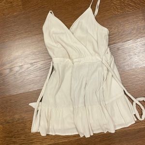 American eagle white dress perfect for graduation